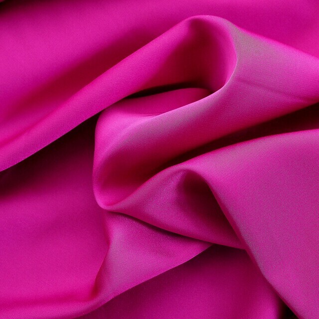 Stretch silk imitation satin in great magenta | View: Stretch silk imitation satin in great Magenta